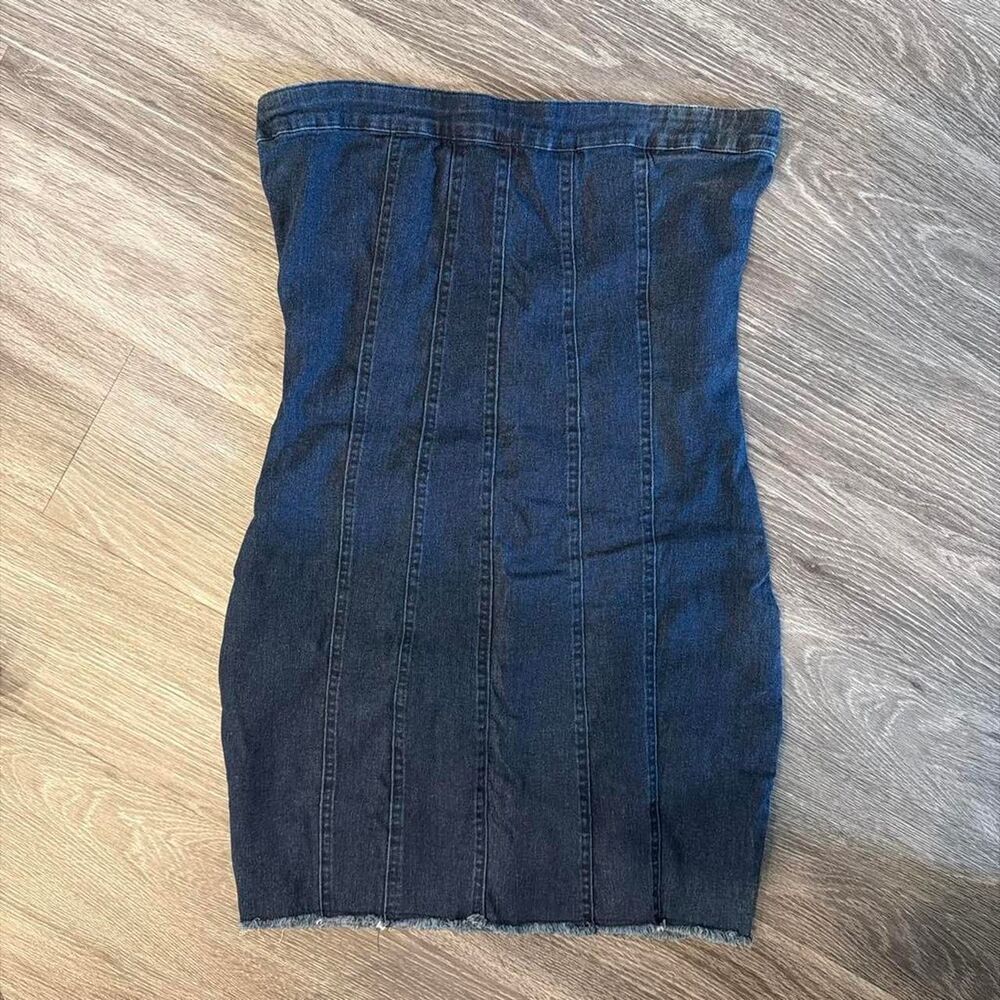 Bodycon denim mini dress strapless with frayed hem. women’s SIZE XS